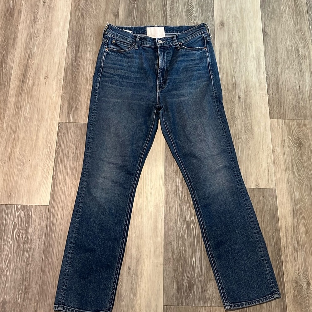 MOTHER  The Dazzler,  Women's Straight Leg Jeans in Dark Blue Wash